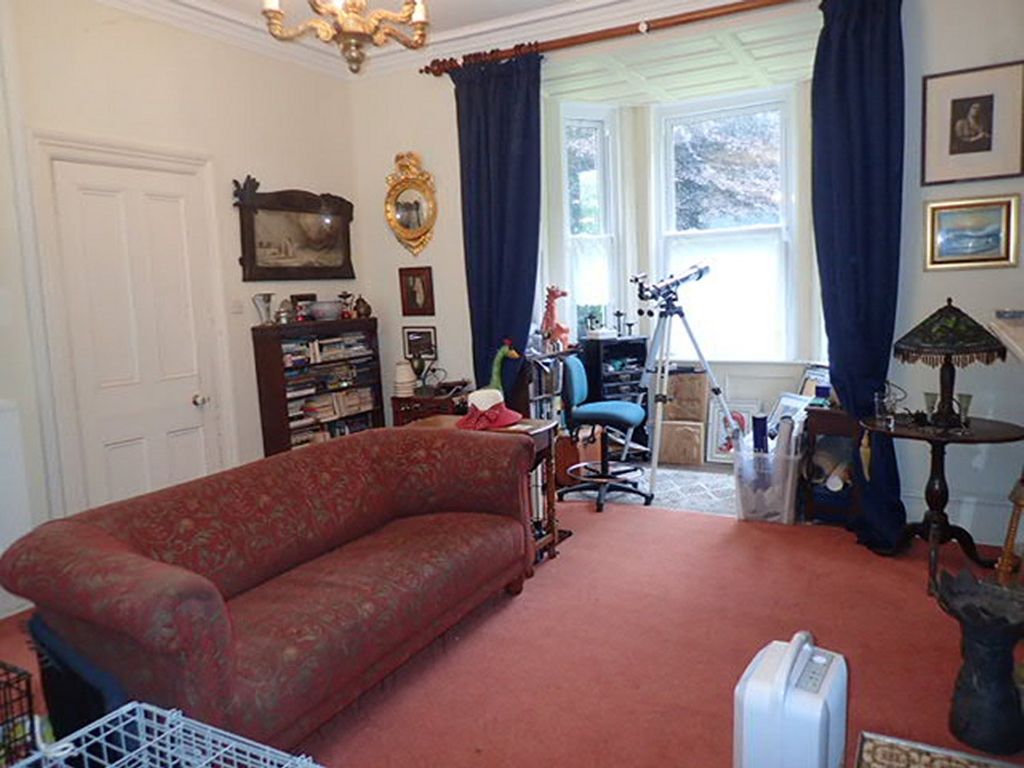 Property photo 2 of 21