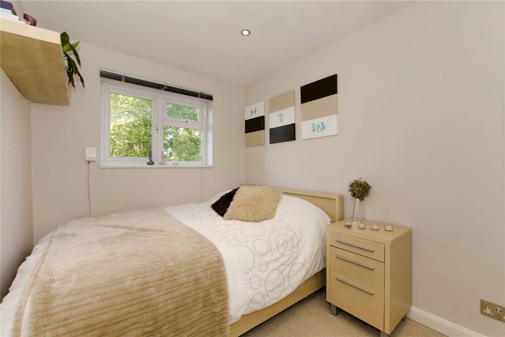 Property photo 3 of 5