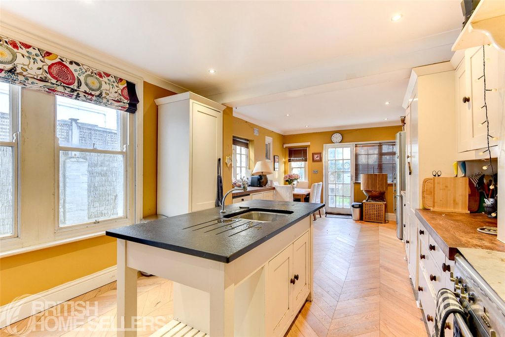 Property photo 3 of 17 Picture No. 09