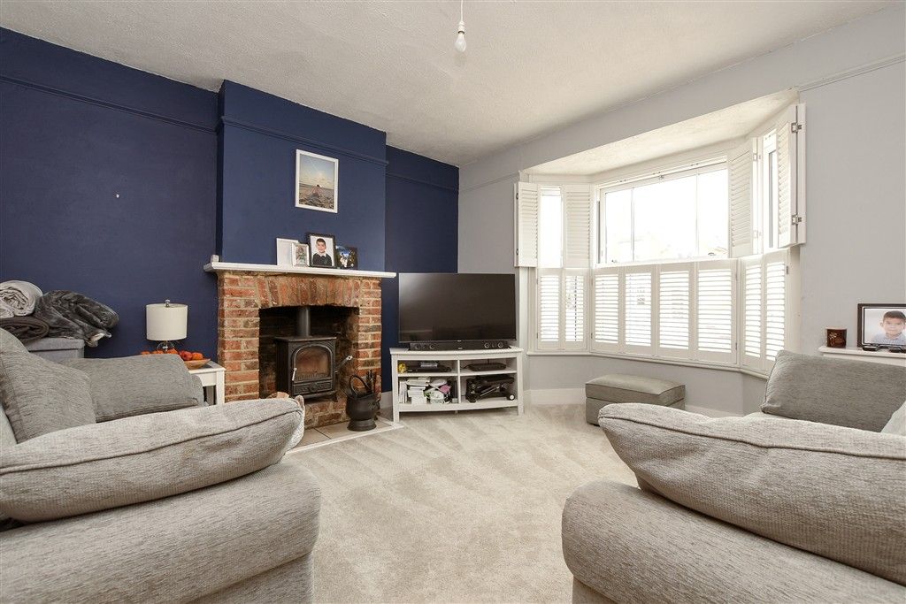 Property photo 1 of 14 Lounge