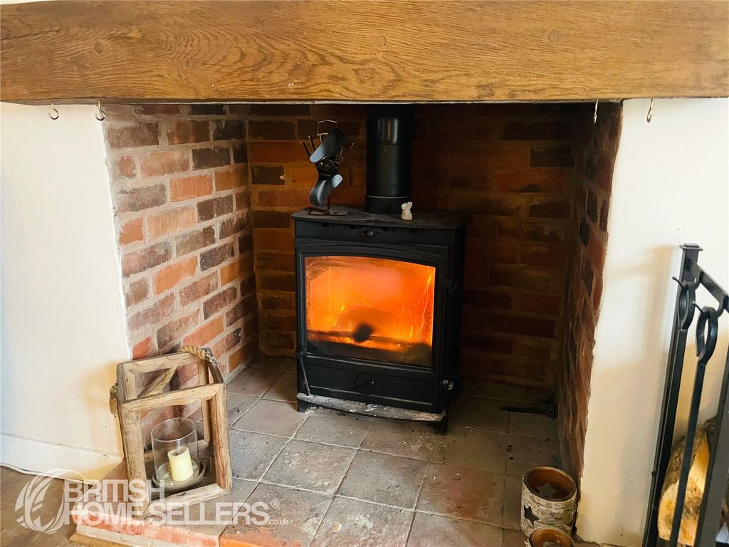 Property photo 3 of 32 Picture No. 15