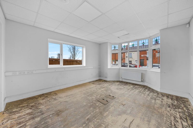 Property photo 2 of 26 Living Room