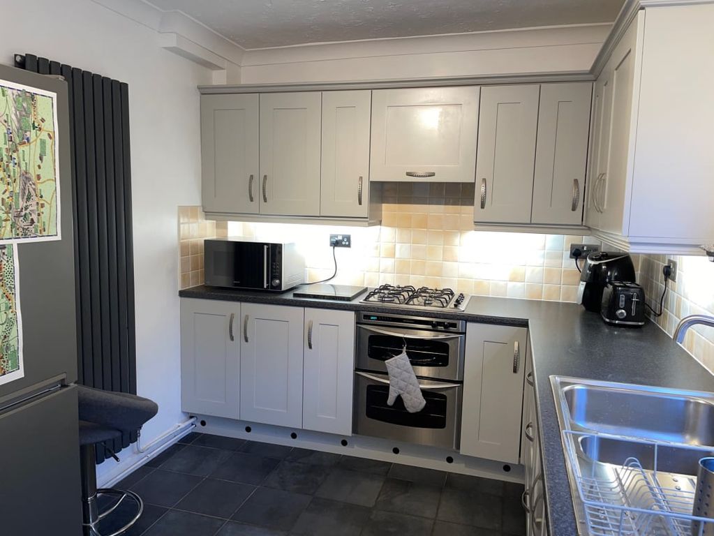 Property photo 3 of 32