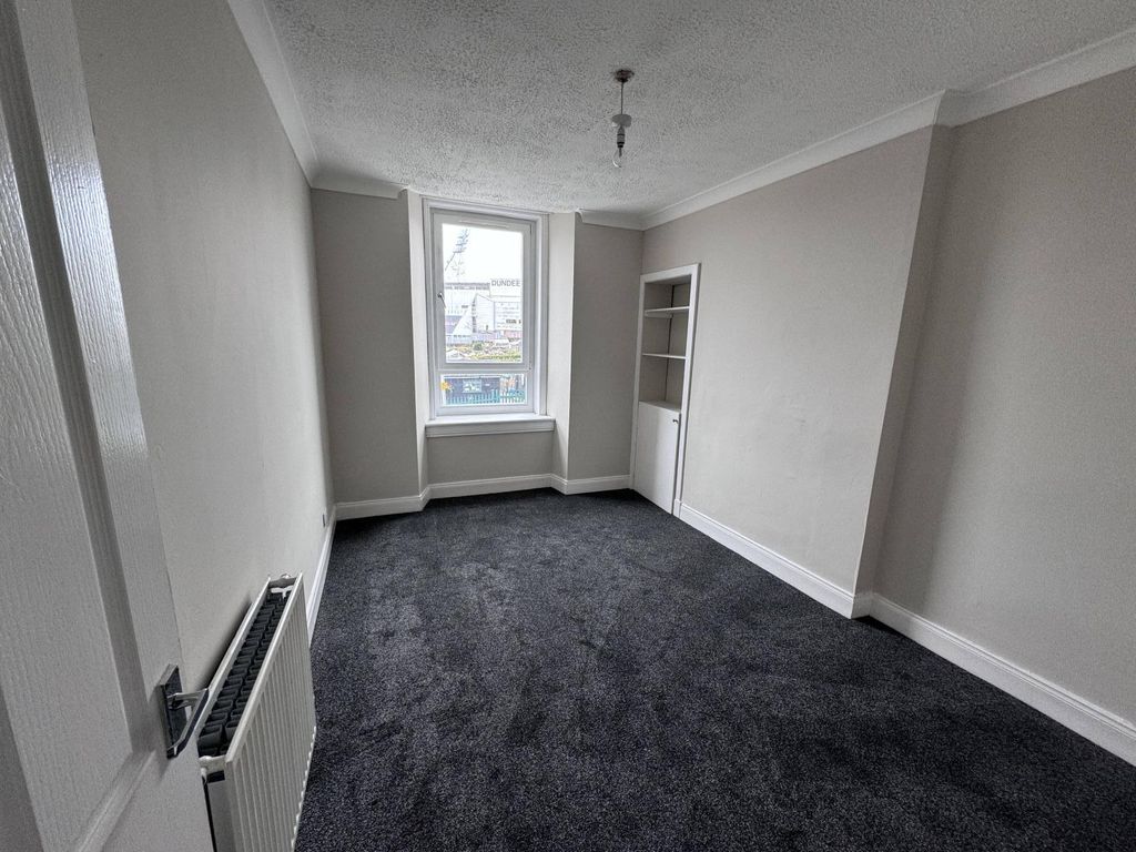 Property photo 3 of 6 Gallery