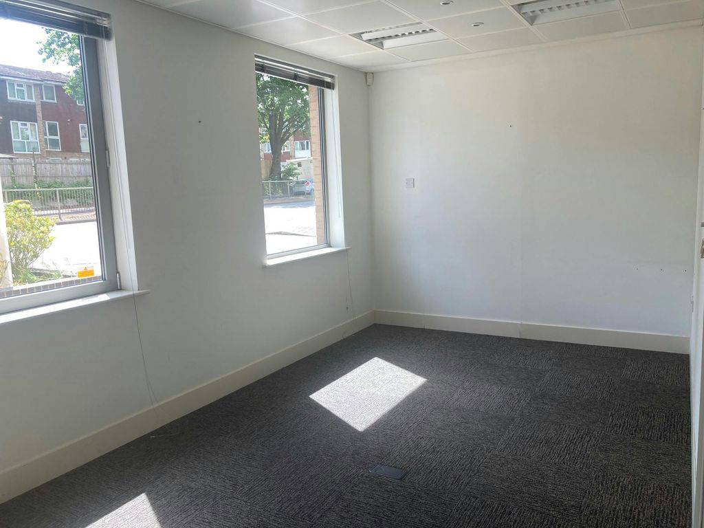 Property photo 3 of 9 2.Jpg