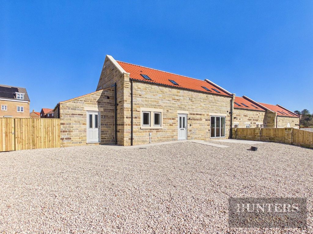 Property photo 2 of 21 Cam05316G0-Pr0376-Still002.Jpg