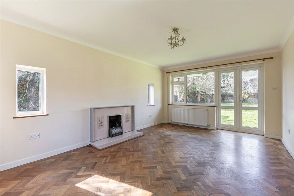 Property photo 2 of 14 Living Room