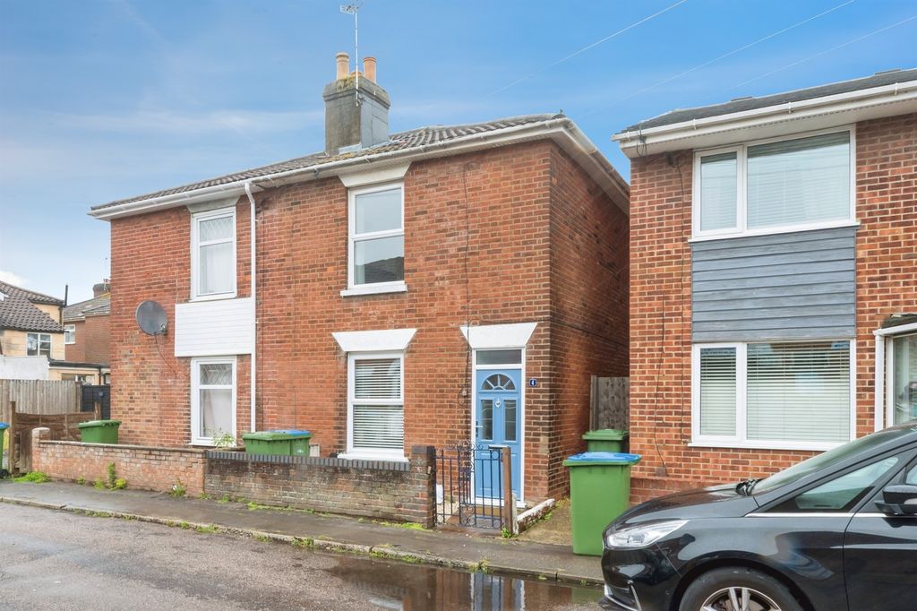 Property photo 1 of 22