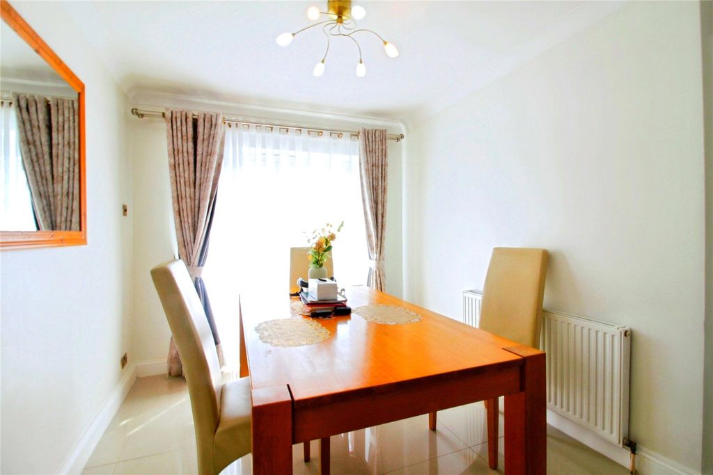 Property photo 3 of 12 Picture No. 05