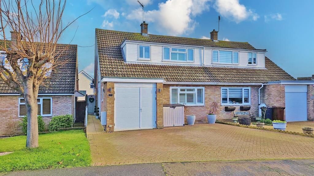 Property photo 1 of 25 Outside - Front