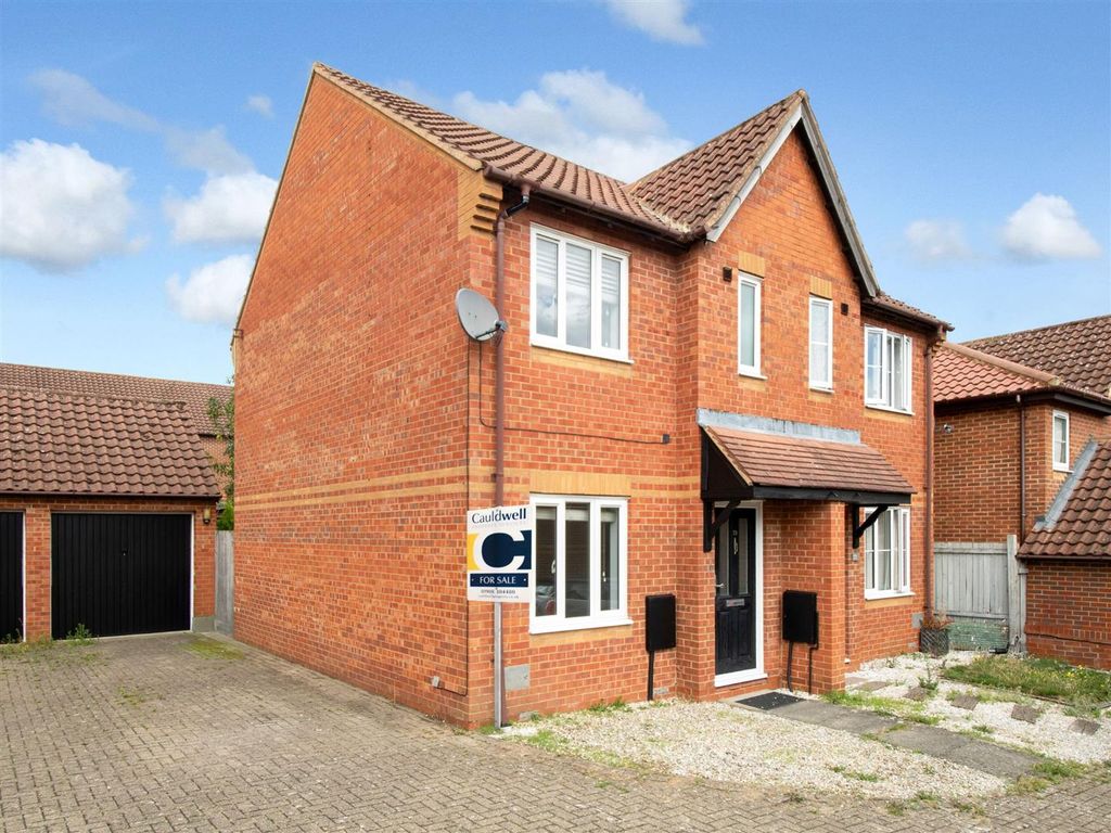 Property photo 1 of 17 Cres.Jpg