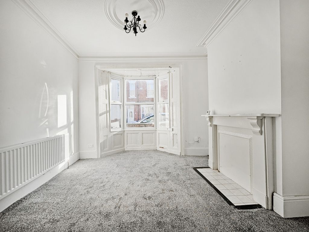 Property photo 2 of 27