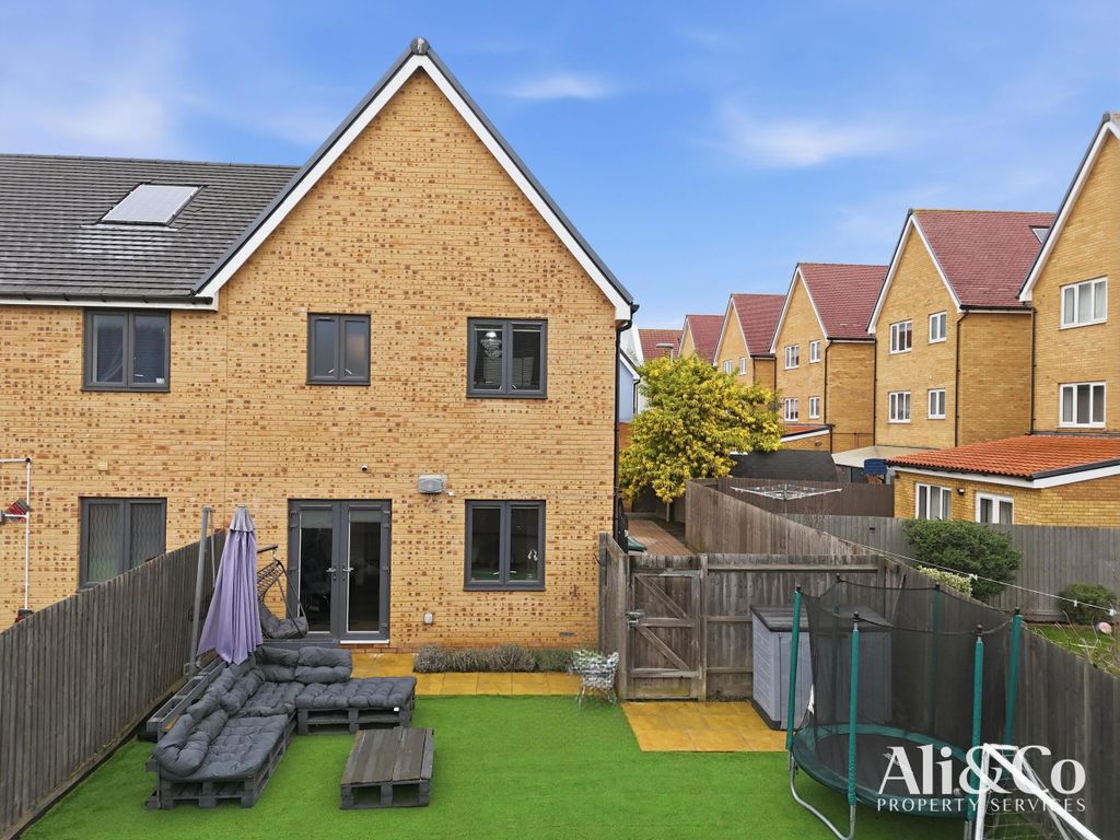 Property photo 2 of 23