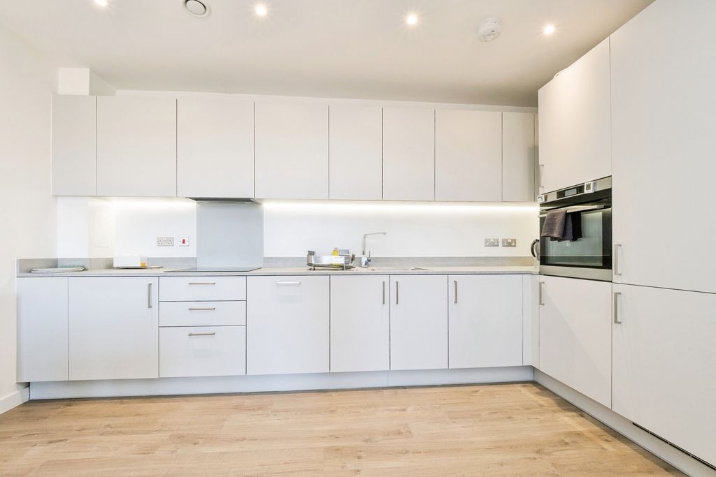 Property photo 2 of 22 Pbox-Img.Jpg