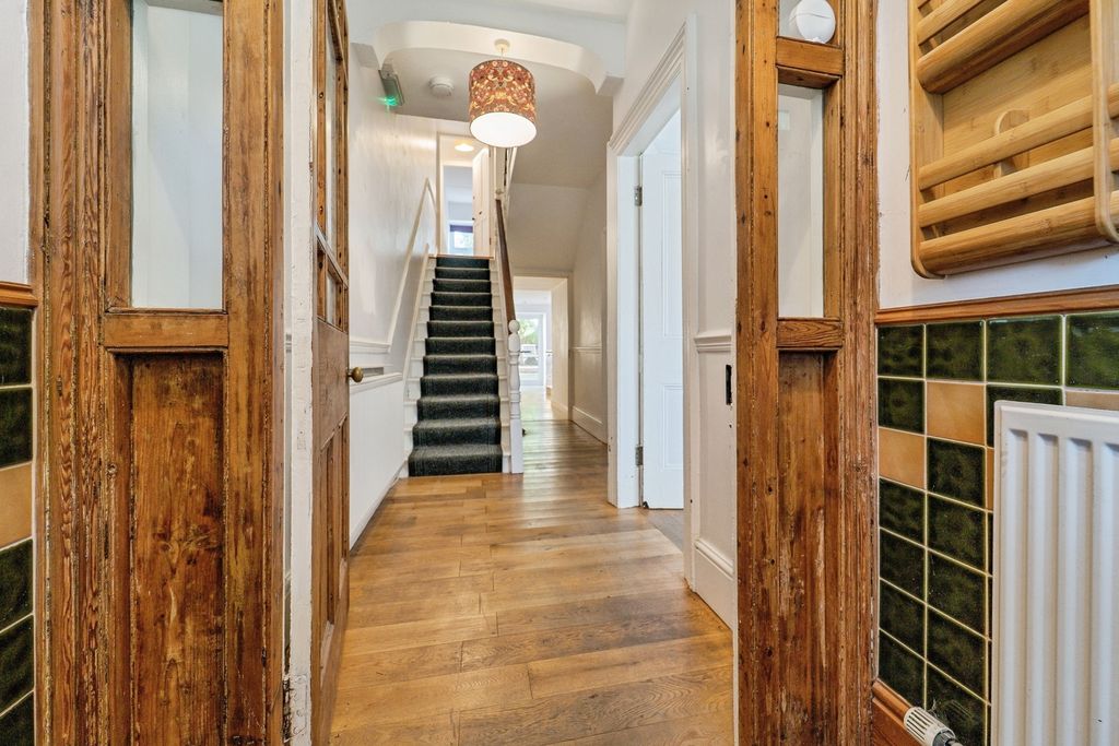 Property photo 2 of 32 Pbox-Img.Jpg