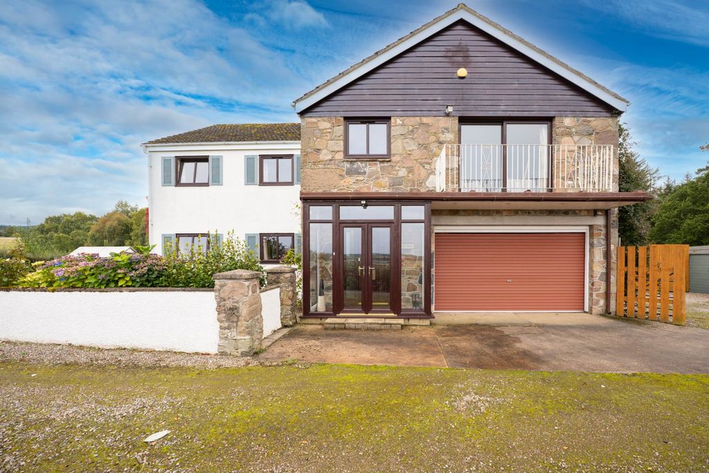 Property photo 2 of 29