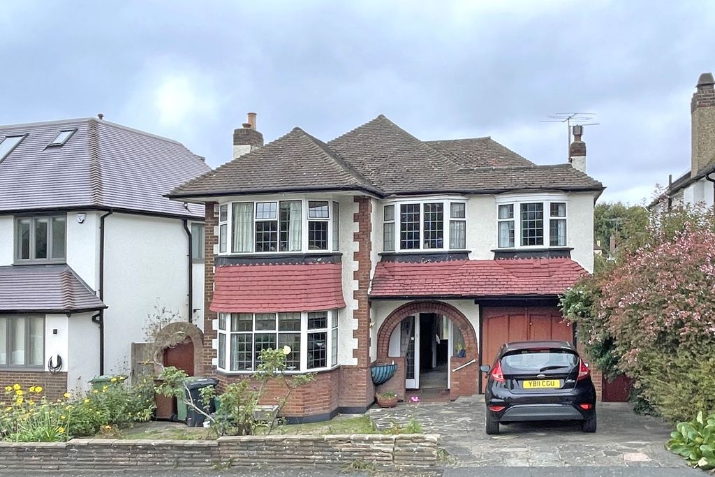 Property photo 2 of 21