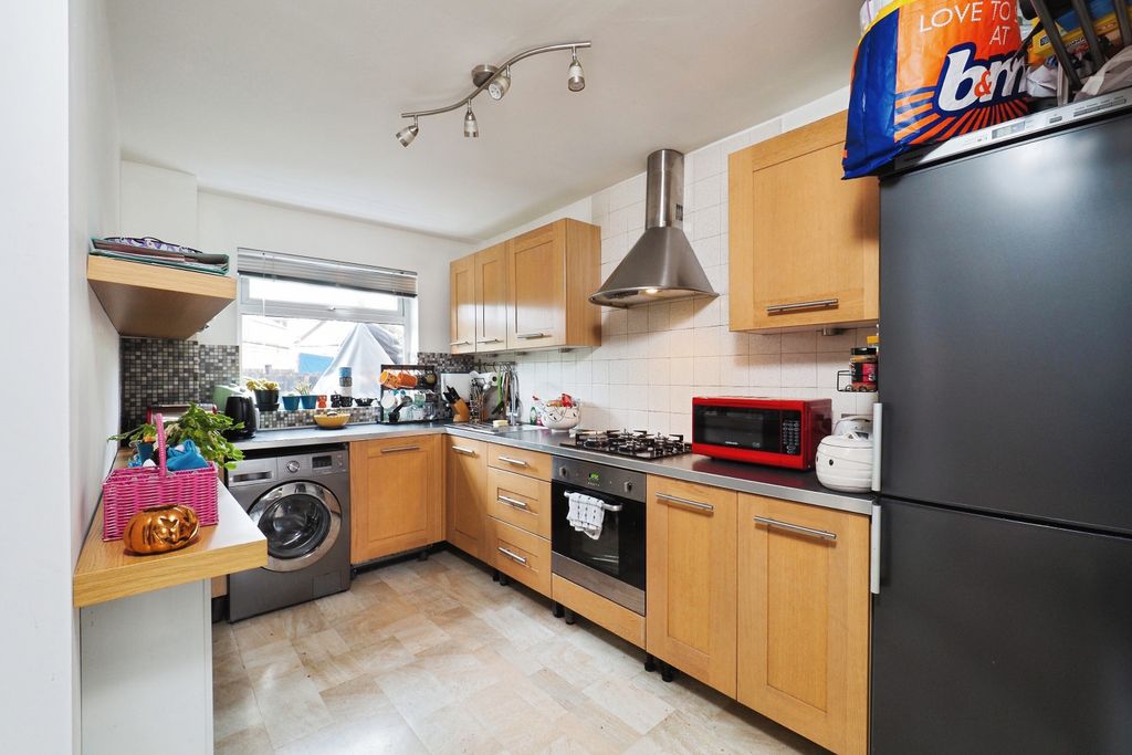Property photo 2 of 16 Kitchen