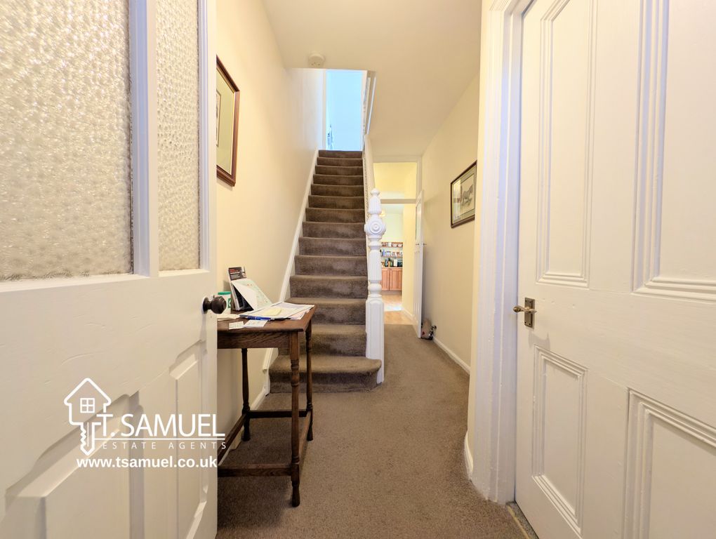 Property photo 3 of 32 Hallway