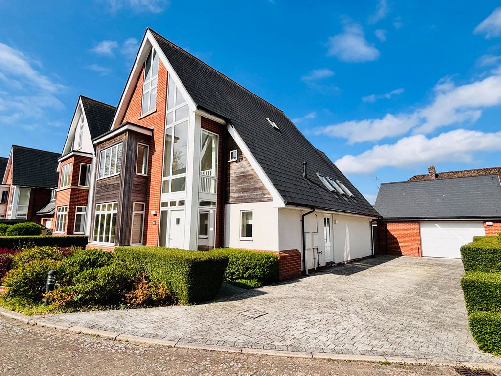 Property photo 1 of 35