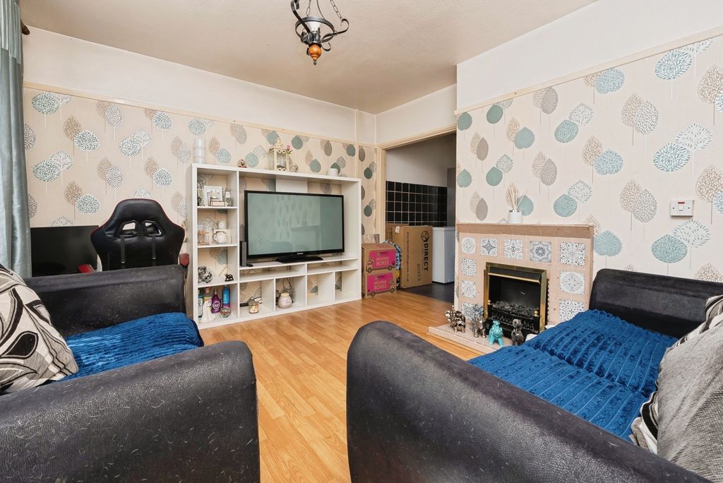 Property photo 3 of 20 Pbox-Img.Jpg