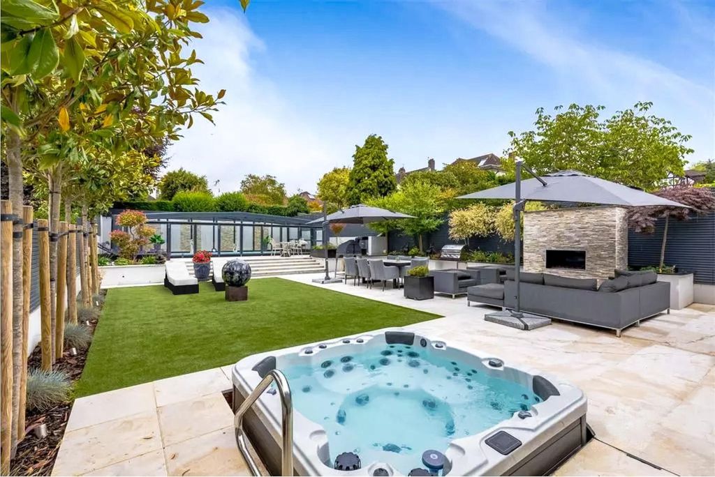 Property photo 3 of 36 Rear Garden