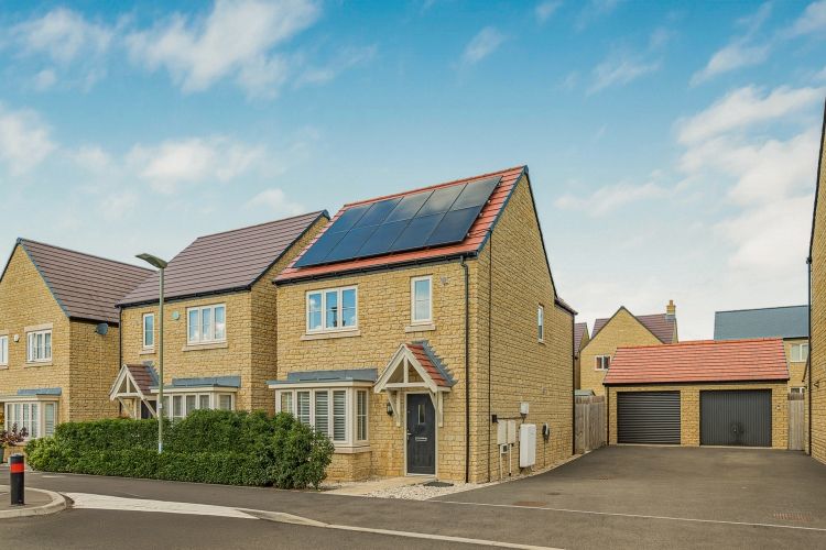 Property photo 1 of 9 303617