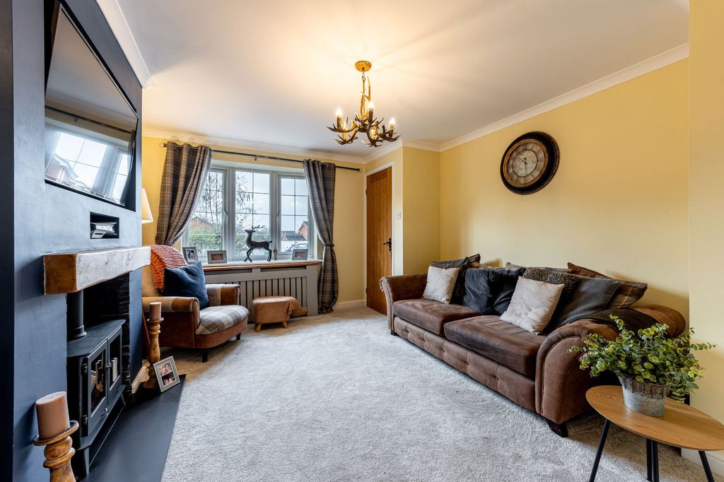 Property photo 3 of 24