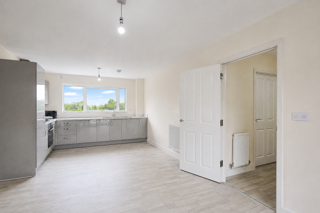 Property photo 3 of 16 Tlc_193d89c8-F0Ef-42Ea-99Ff-0962F1562030_9Be43c9