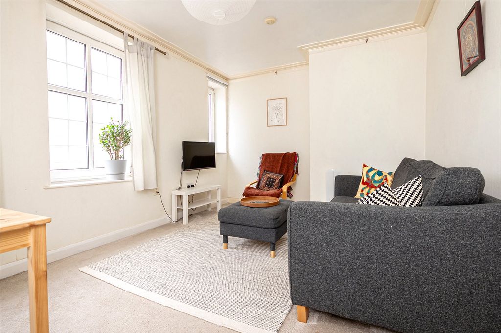 Property photo 2 of 12 Picture No. 2