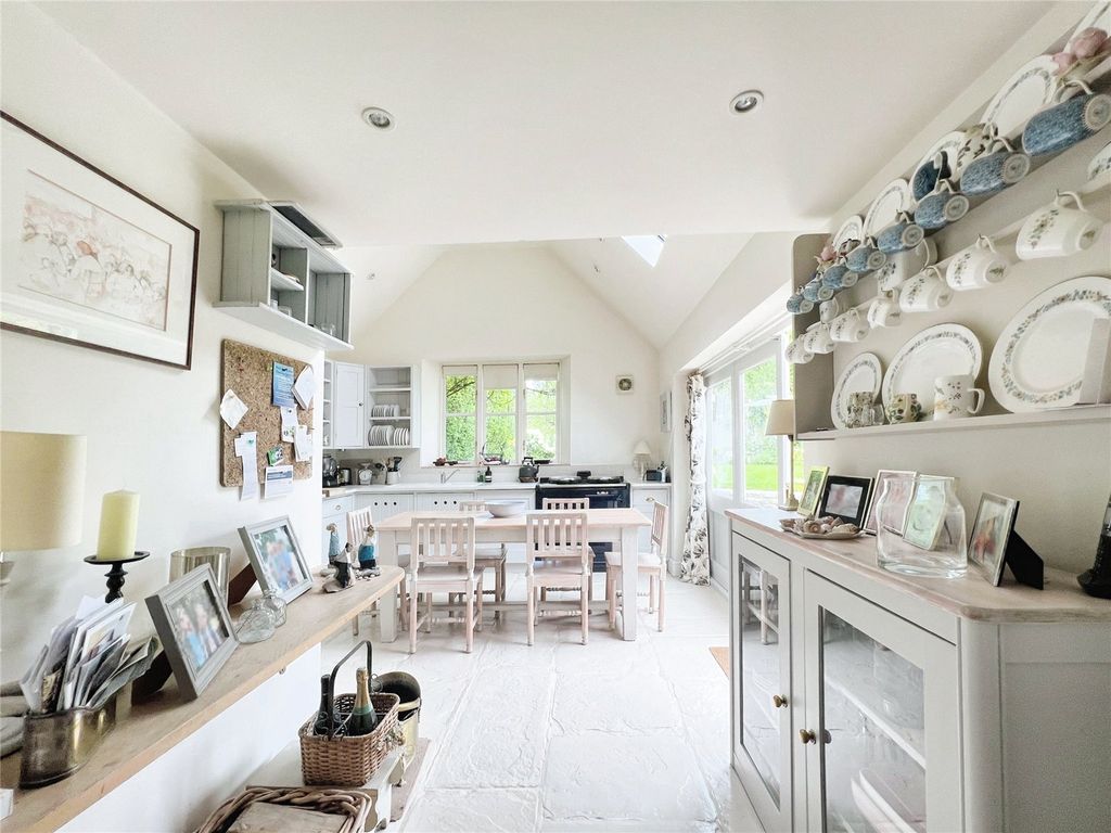 Property photo 3 of 16 Picture No. 19