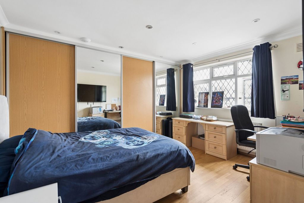 Additional image 14 of 6 bed detached house for saleChiltern Road, Pinner HA5