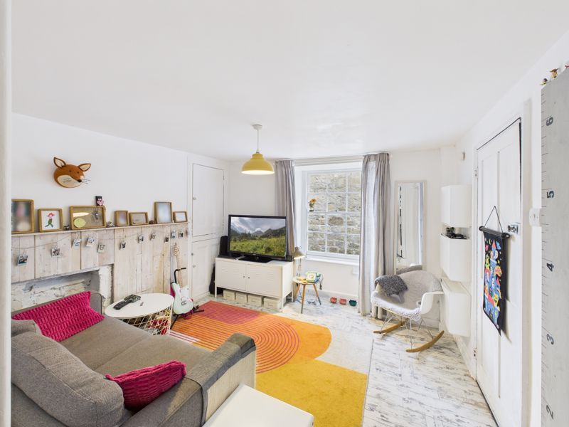 Property photo 2 of 10 Lounge