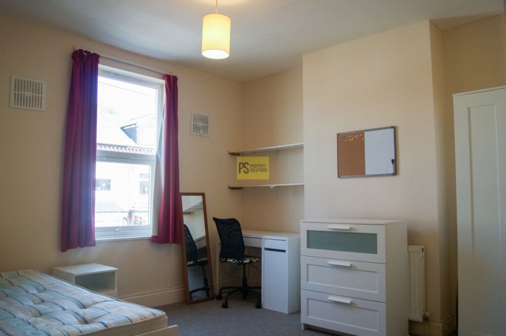 Property photo 3 of 4