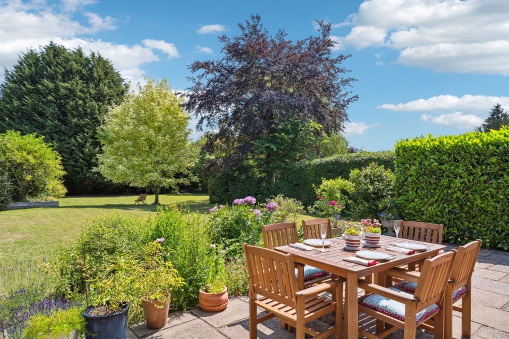 Property photo 2 of 18