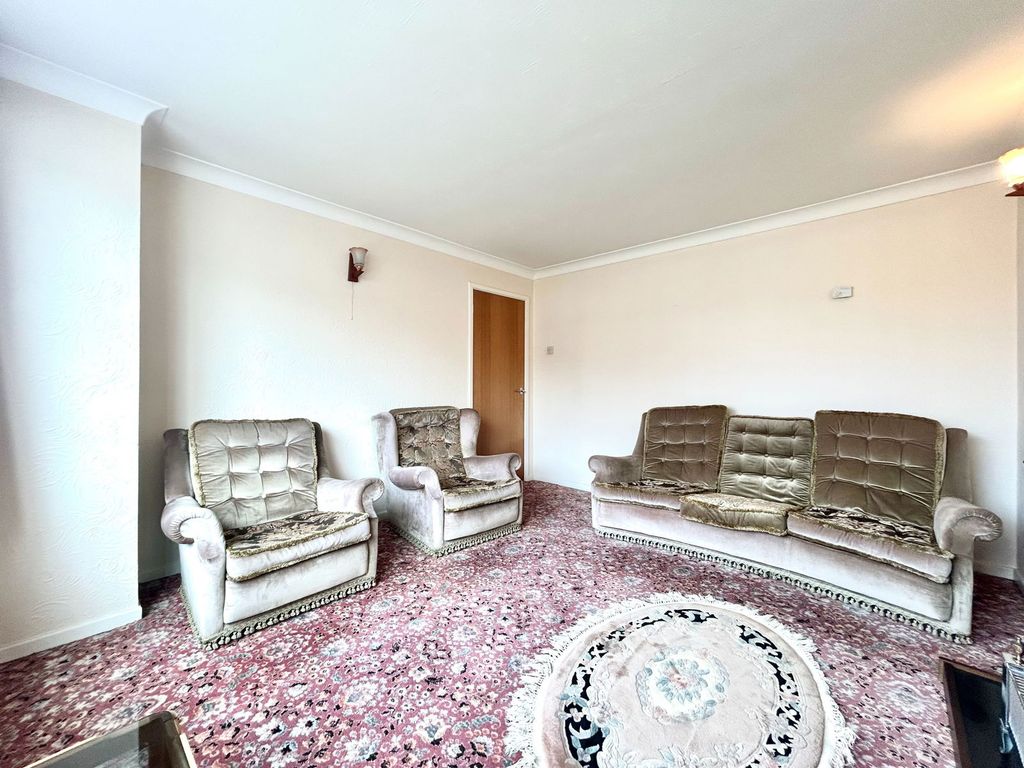 Property photo 3 of 20