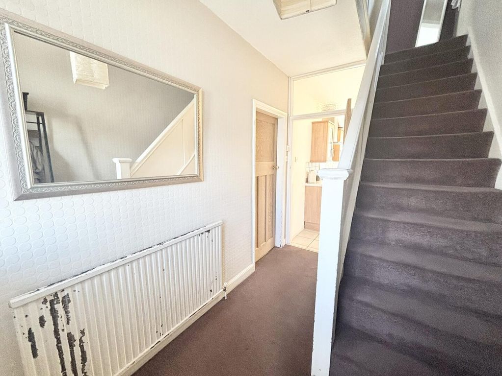 Property photo 2 of 14 Hall