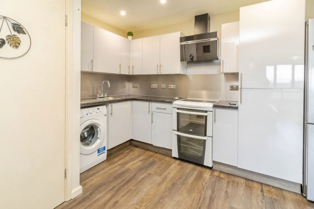 Property photo 2 of 20 Pbox-Img.Jpg