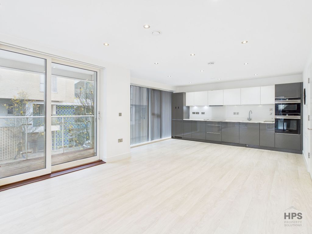 Property photo 2 of 21