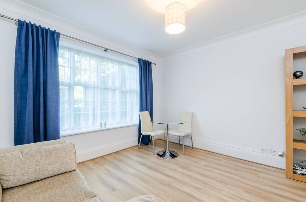 Property photo 2 of 5