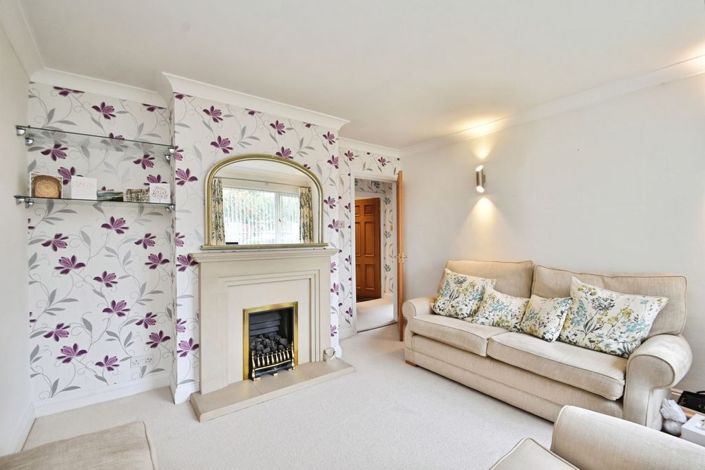 Property photo 2 of 17 Pbox-Img.Jpg