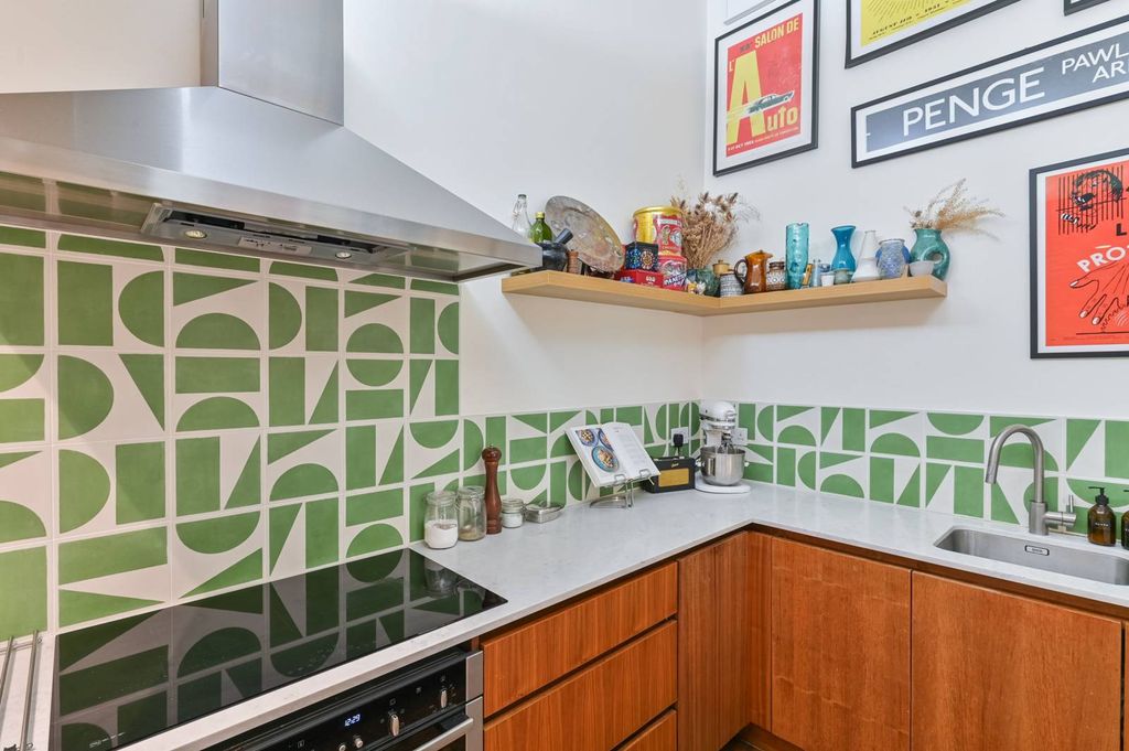 Property photo 3 of 30