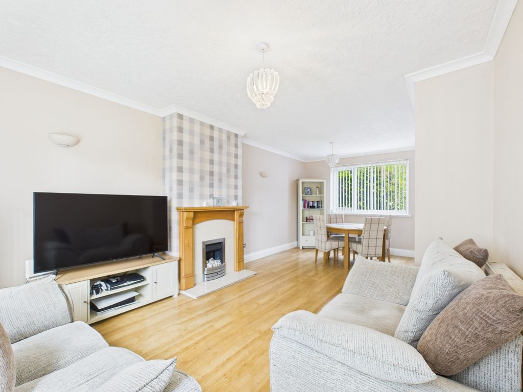 Property photo 2 of 11 4448224