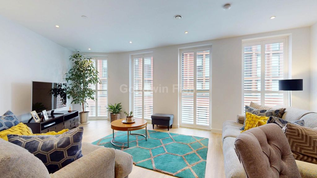Property photo 1 of 23