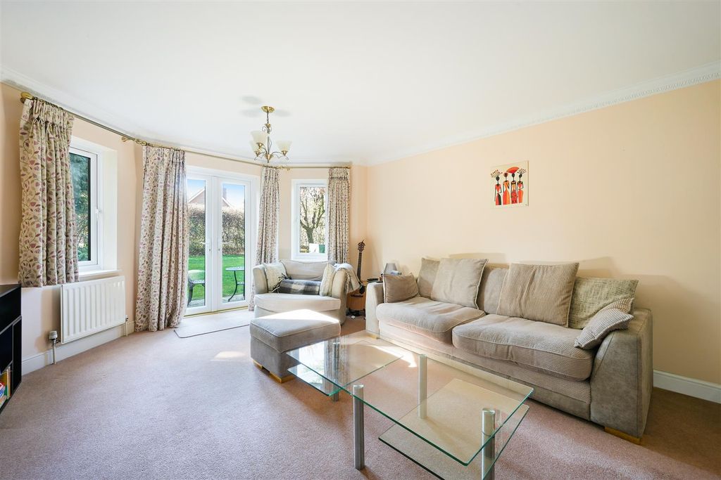 Property photo 3 of 24 Kempton House, 11- (15).Jpg