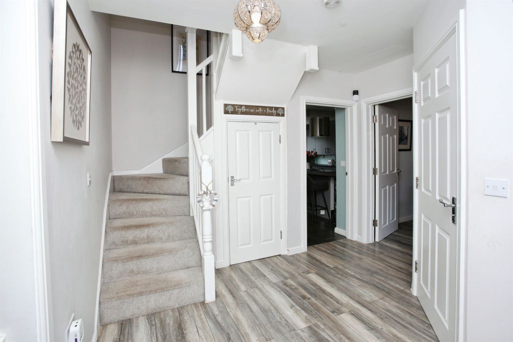 Property photo 2 of 34