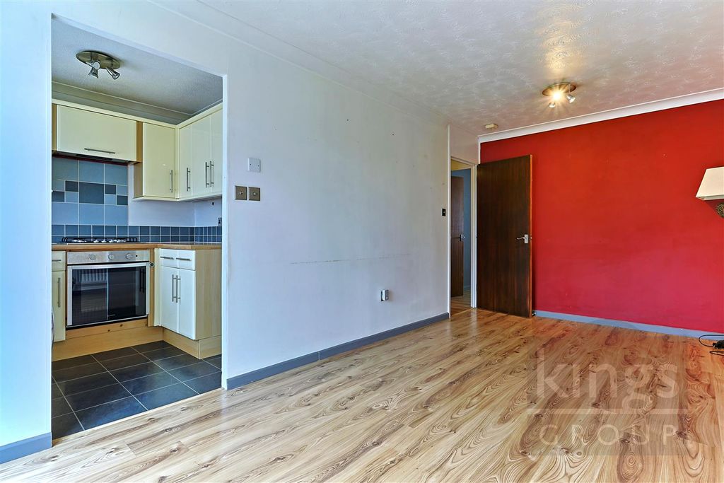 Property photo 3 of 9