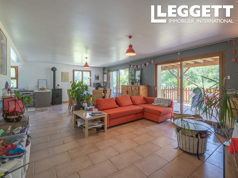 Property photo 2 of 5