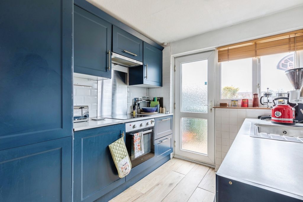 Property photo 3 of 17 Pbox-Img.Jpg