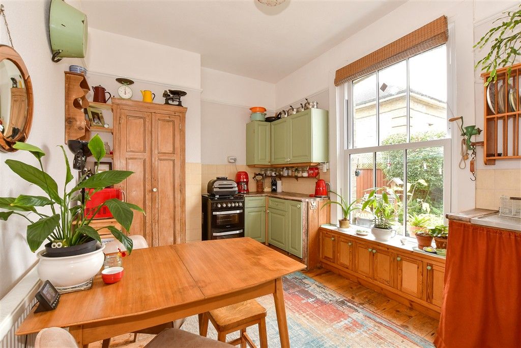 Property photo 2 of 17 Kitchen